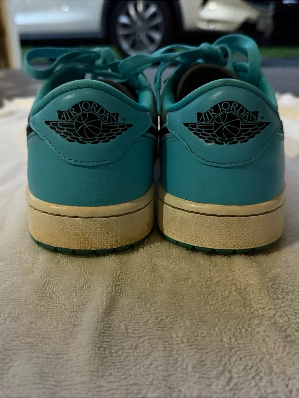 Jordan Low-Top Sneakers in Teal and Gray